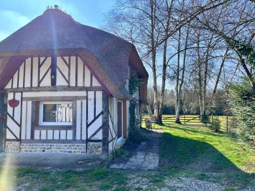Chaumiere cosy proche bourg - Jardin - Campagne in Cormeilles