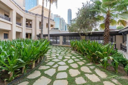 Chic and Spacious 1BR Apartment Steps Away from Burj Khalifa & Dubai Mall, Dubaj (fotografie 5)
