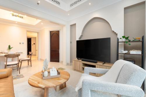 Cozy 1BR Steps Away from Burj Khalifa & Dubai Mall - image 14