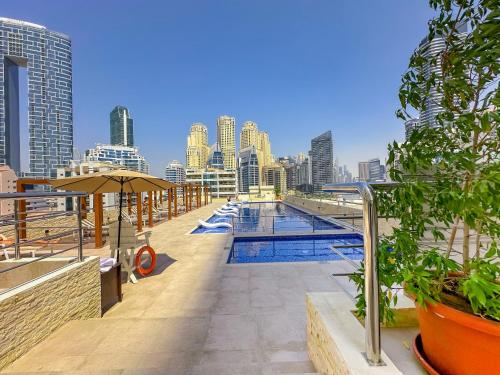 Urban Dubai Marina Stay, Near Yacht Area & Beach Sleep 8 Pax, Dubaï (photo 8)