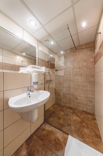 Eurohotel Katowice - image 14
