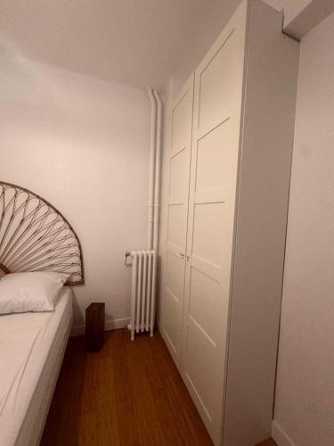 Beautiful Apt 3BR-6P-Paris 17th-Arc de Triomphe - image 9
