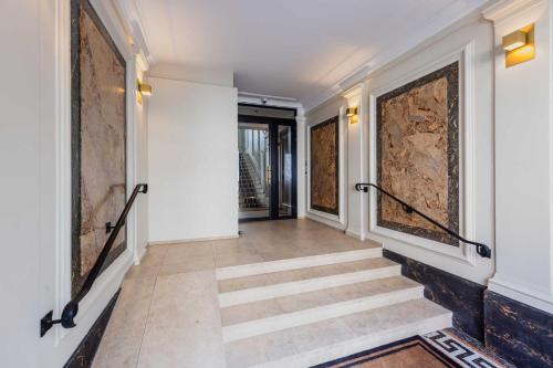 Modern a-c Apartment 4BR-8P - Arc de Triomphe - image 8