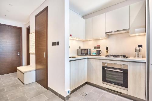STAY BY LATINEM Luxury 1BR and Study Holiday Home CC 2608 Near Downtown, Dubaï (photo 5)