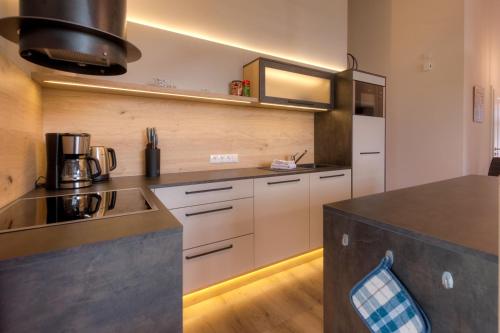 Kitchen, Bernstein in Westerdeichstrich