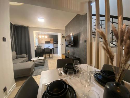 Le Dauphin Villa 3 Bedroom 5min Walk to Beach - LB2