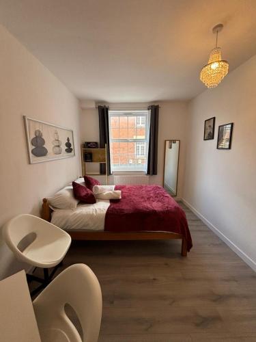 Stylish Studio Flat near Canary Wharf All Bills Included, Лондон (фото 4)