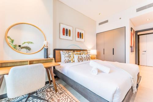Burj Khalifa and Dubai Canal Views, Minutes from Downtown Dubai, Convenient Metro Access - 15 Northside Tower 2, Business Bay by Deluxe Holiday Homes, Dubai (photo 5)