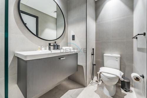 Burj Khalifa and Dubai Canal Views, Minutes from Downtown Dubai, Convenient Metro Access - 15 Northside Tower 2, Business Bay by Deluxe Holiday Homes, Dubai (photo 10)