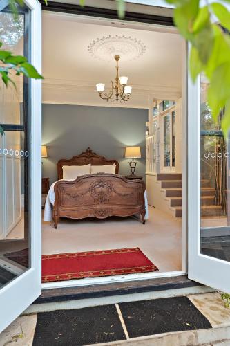 The Garden Retreat -North Sydney - image 4