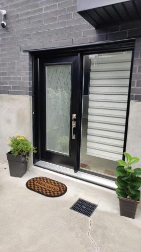 MTR Apart Montreal Hospital Corporate Stay in Longueuil