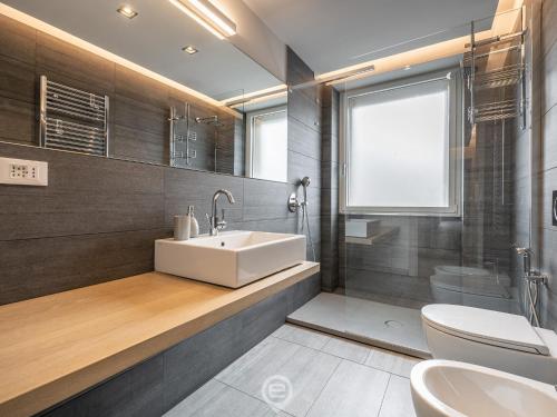 Bathroom, Poetto Sea Breeze - Red in Poetto