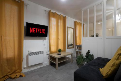 Splendid Studio Apartment Quartier Les Marais Free Netflix, Paryż