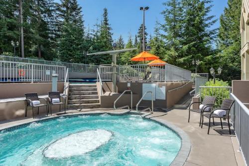 Woodrun Lodge 216 | Renovated Ski-In Ski-Out Condo w/ Free Parking, Pool, Hot Tub, & Gym in Whistler, Canada