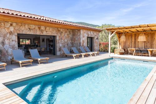 Villa Campemu Di Lecci – khách sạn tại Lecci