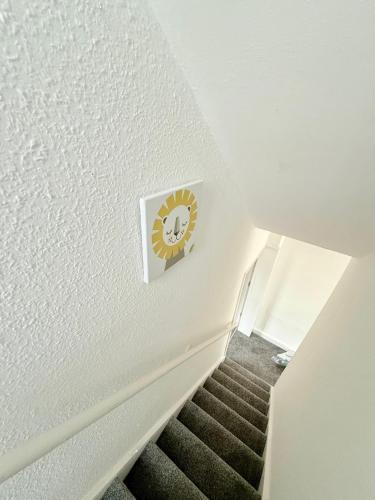 BIG double room Attached Shower near to city center in 诺丁汉