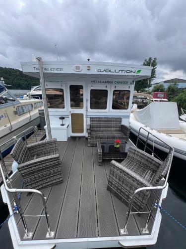 Hausboot Rollyboot Evolution- feste Unterkunft am Steg in Joachimsthal, Deutschland