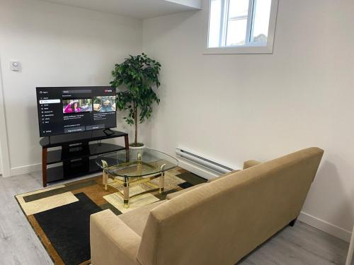 Cozy 2-Bedroom Suite in Aspen Ridge, Saskatoon