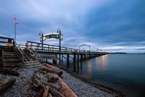 Beach Breeze White Rock in Γουάιτ Ροκ(Βρετανική Κολούμβια)
