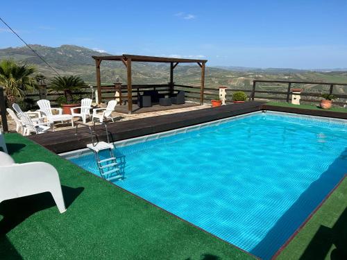 สระว่ายน้ำ, กาซาเล กาลาติ (Casale Galati) in สชักกา