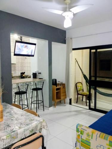 Apto Praia Enseada, Guarujá 1 quarto para 4 pessoas – khách sạn tại Vila Julia