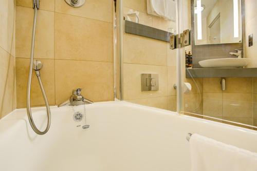 Full-sized bathtubs