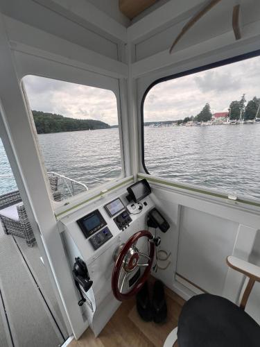 Hausboot Rollyboot Evolution- feste Unterkunft am Steg in Joachimsthal, Deutschland