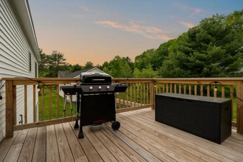 Upstate NY Escape - Game Ready, Game Room, Pool Table, Firepit, Delaware River in 傑維斯港