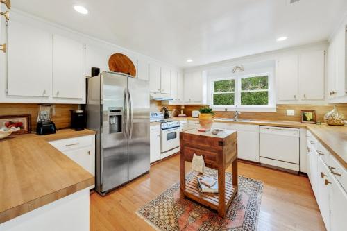 Sunny Pointe home in Debidue Island (SC)