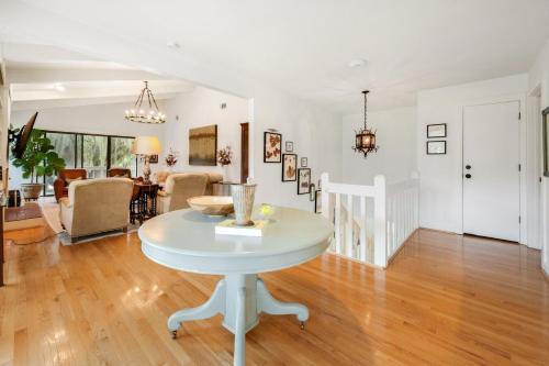 Sunny Pointe home in Debidue Island (SC)