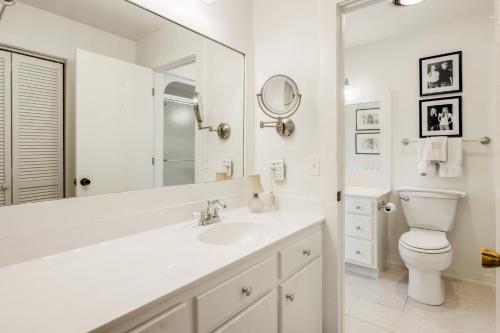 Sunny Pointe home - image 9
