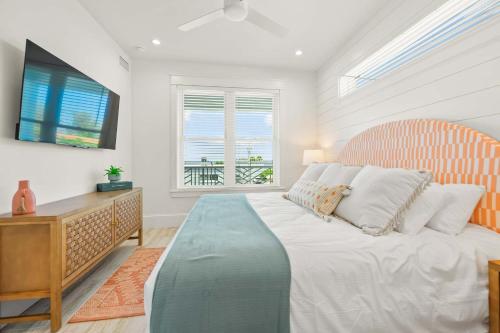 Beach View Paradise - New Anna Maria Island Home - image 5