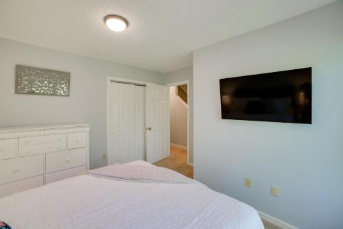 Updated Condo with Deck - 1 Mi to Wintergreen Resort - image 6