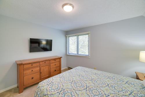 Updated Condo with Deck - 1 Mi to Wintergreen Resort - image 6
