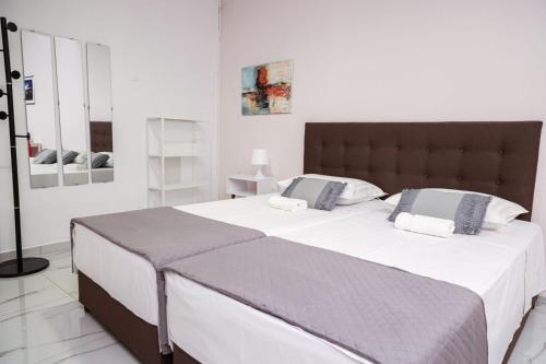 Lysandros Apartments in Athens, near the METRO, Ateny