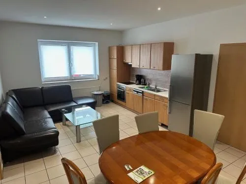 3 Schlafzimmer, Wohnzimmer, Küche, Bad, Terrasse, Parkplatz in Wörrstadt, Deutschland