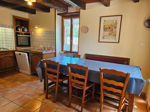 Konyha, Gîte de Tarou (Gite de Tarou) in Labastide De Levis