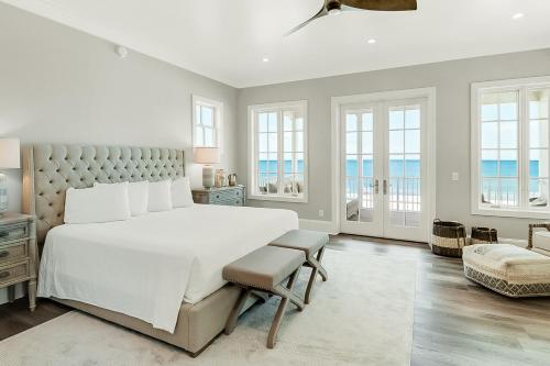 Carillon Beach 01: Beachfront Blessings