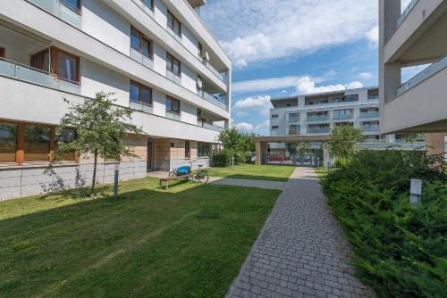 P&O Apartments Airport - image 5