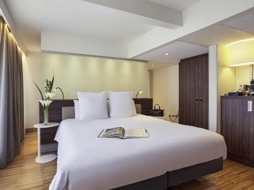 Mercure Paris Arc de Triomphe Etoile - image 2