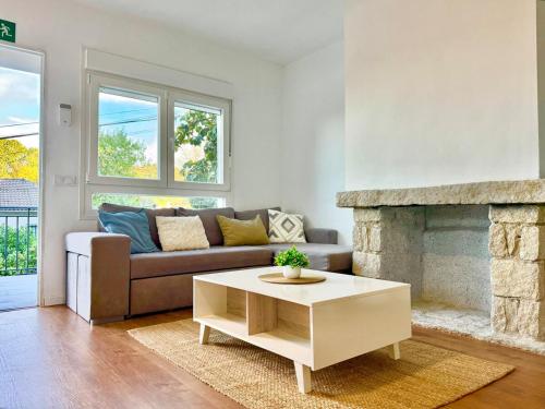 Casa Rural Madrid Pantano San Juan con Piscina y BBQ in Santa Maria Del Tietar