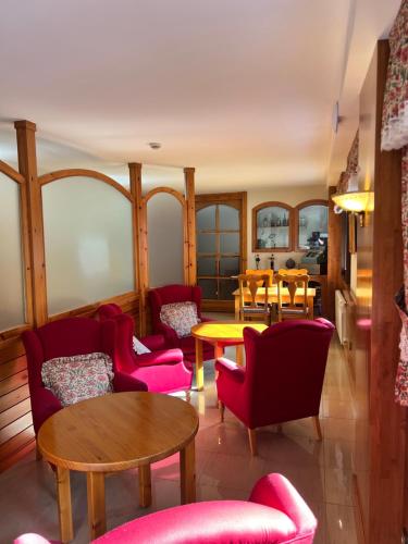 Petit Hotel 2