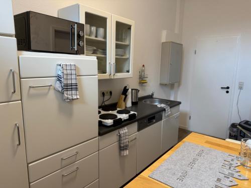 Modern Stay Hattersheim with four bedrooms in ฮัทเทอร์ไชม์ อัม ไมน์