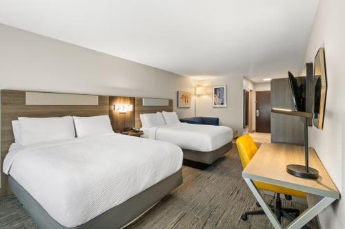 Holiday Inn Express & Suites Fairmont By IHG in Fairmont (WV)