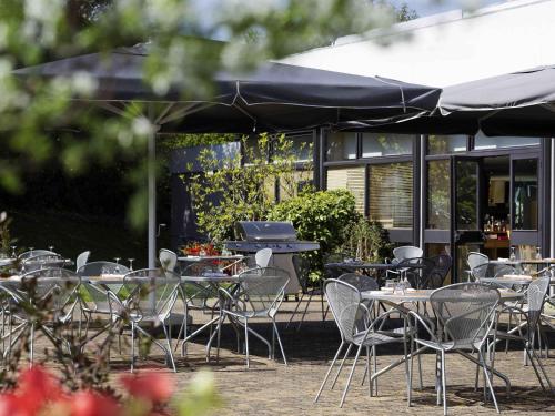 Restaurant, Hotel Mercure Paris Le Bourget in Le Blanc-Mesnil