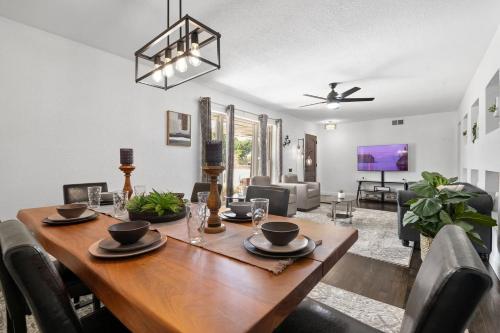 5 STAR House Cozy and Charming Centrally Located Modern Home in Dallas, USA