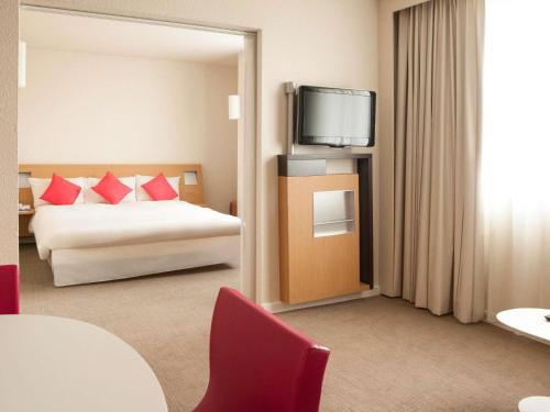 room detail thumbnail 0