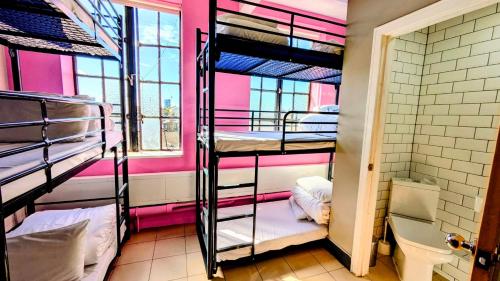 Habitación, para mujeres, baño privado, 6 personas