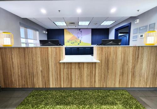 Spark by Hilton California Lexington Park - Hotel - California