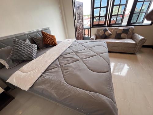 room detail thumbnail 0